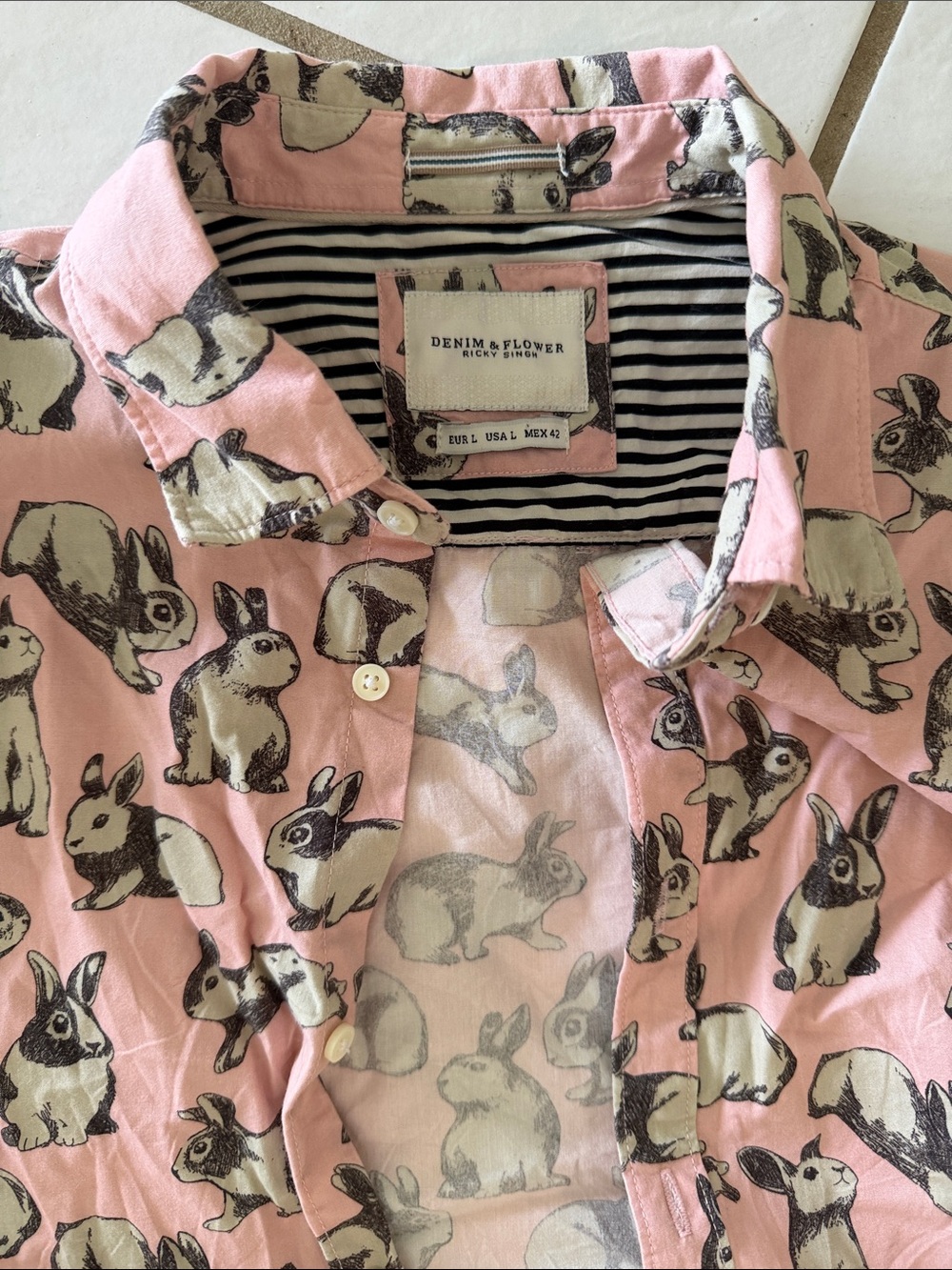 Denim & Flower Pink Short-Sleeve Bunny Print Button-Down Shirt - Picture 2 of 2